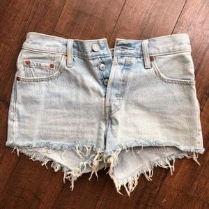 Brand New Levi’s Distressed Denim Shorts